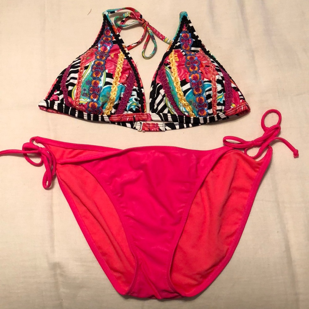 L/XL floral embellished bikini